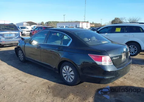 2009 Honda Accord 2.4 Lx z USA, uszkodzony, nr VIN 1HGCP26389A115573
